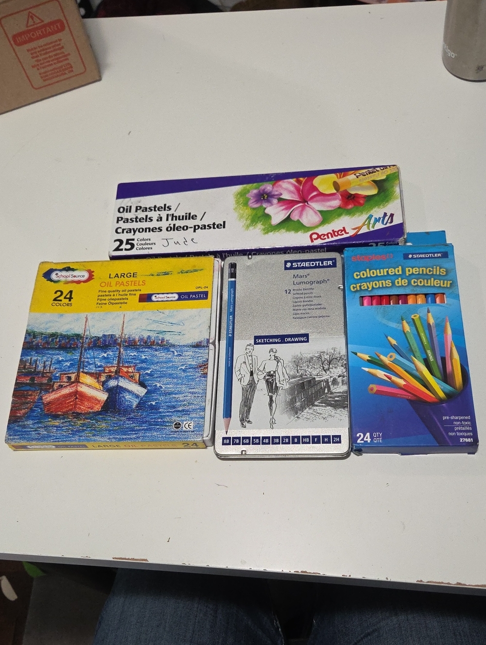 Art Supply lot Oil Pastels, sketching Pencils and Colored pencils